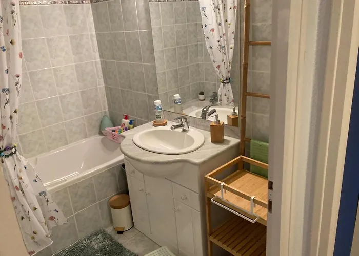 Macasa Et Table D'hote * Coolus